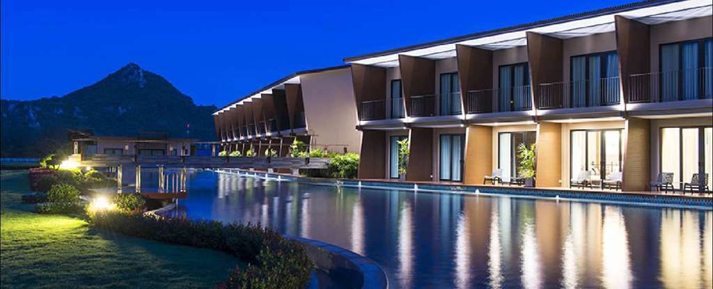 La Isla Pranburi Beach Resort Sam Roi Yot Luaran gambar